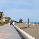 Laguna 公寓 *